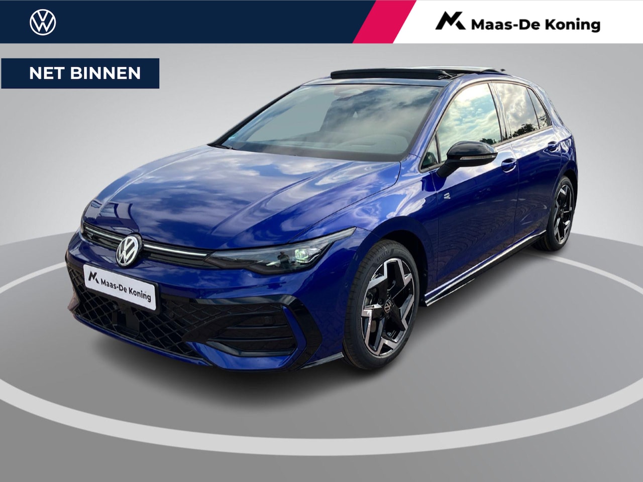 Volkswagen Golf - 1.5eTSI/150PK DSG R-Line Blackstyle · Panoramadak · Trekhaak · Apple/Android Car Play · Ca - AutoWereld.nl
