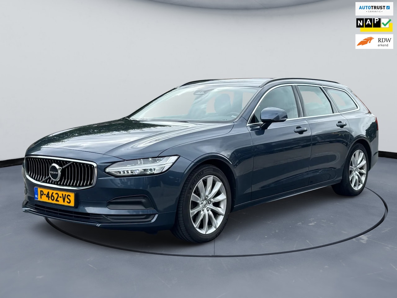 Volvo V90 - 2.0 B4 Momentum Business|Leer|Trekhaak|Stoel/stuurverw|Camera| - AutoWereld.nl