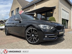 BMW 3-serie Touring - 318i Sport Line Automaat Full LED / Panoramadak / Leder