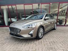 Ford Focus - 1.0 EcoBoost Titanium Business | Keyless | Cruise | Trekhaak | Camera | Stoel/Stuurverw. |