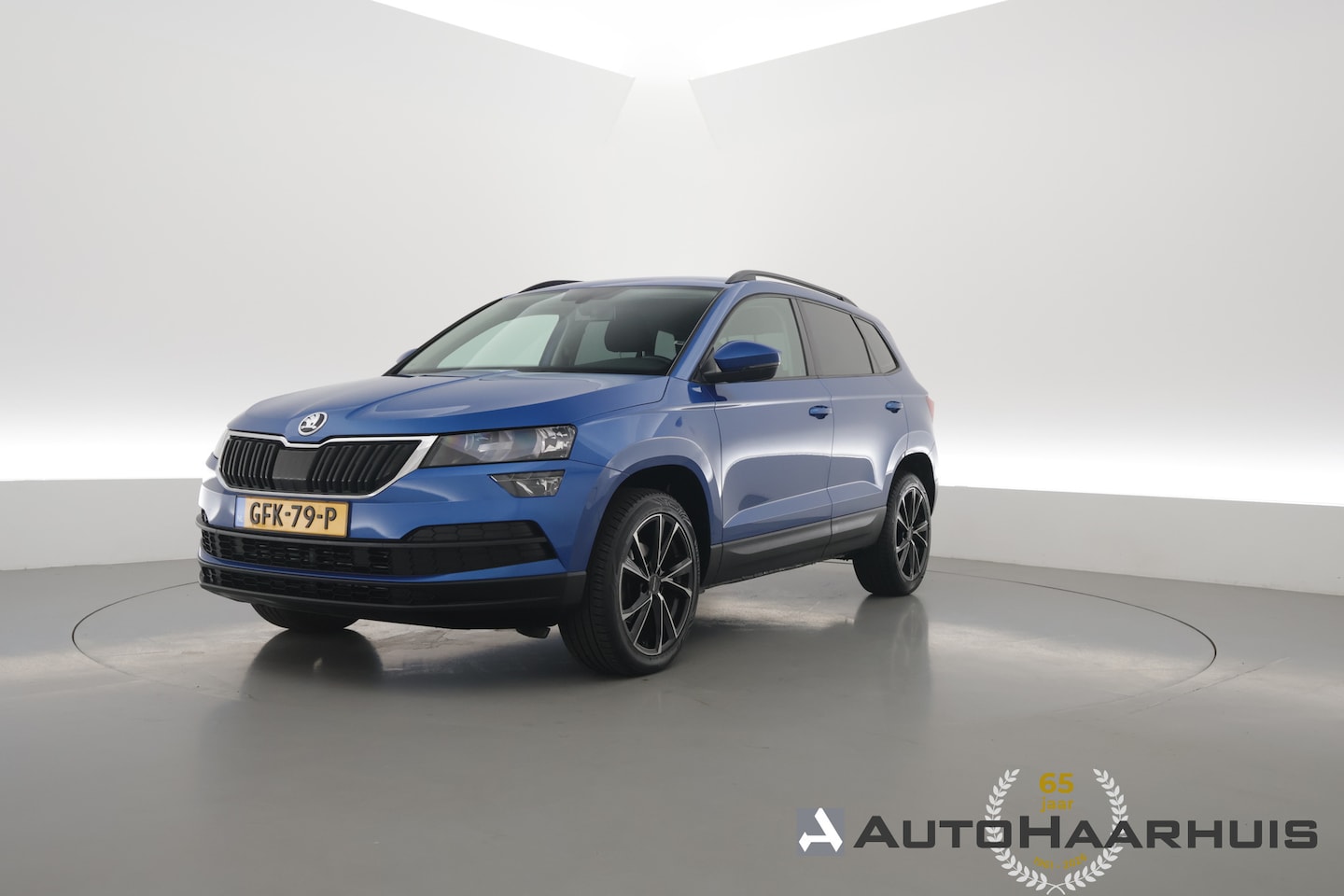 Skoda Karoq - 1.0 TSI Business Edition | Rijklaar !! | Cruise | 18'' | All Seasons | PDC | DAB | Airco | - AutoWereld.nl