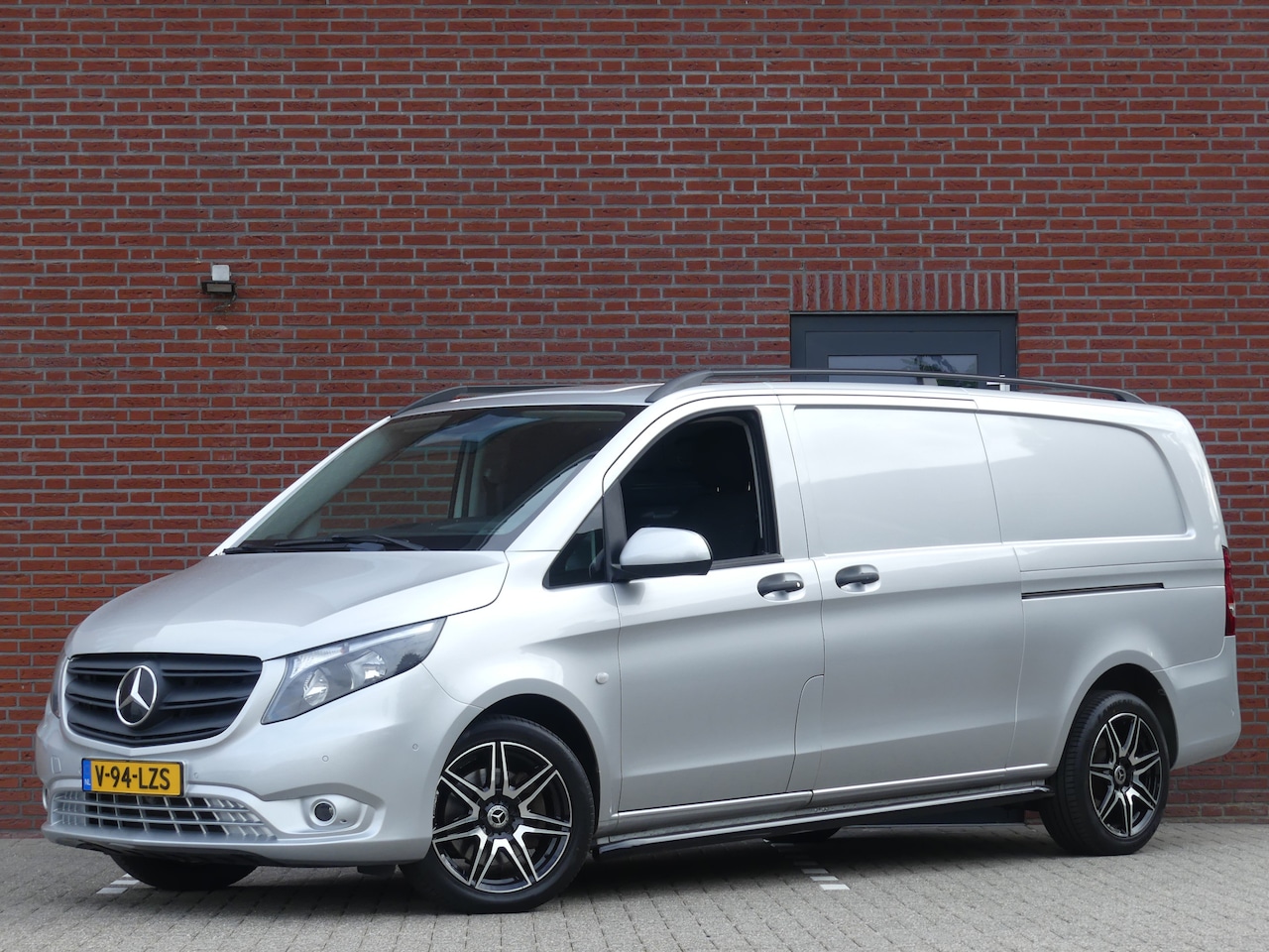 Mercedes-Benz Vito - 114 CDI Extra Lang Dubbele Schuifdeuren Camera/Airco/PDC - AutoWereld.nl