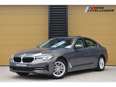 BMW 5-serie - 530e High Executive * Comfortstoelen * Glazendak * Adaptive LED * Comforttoegang