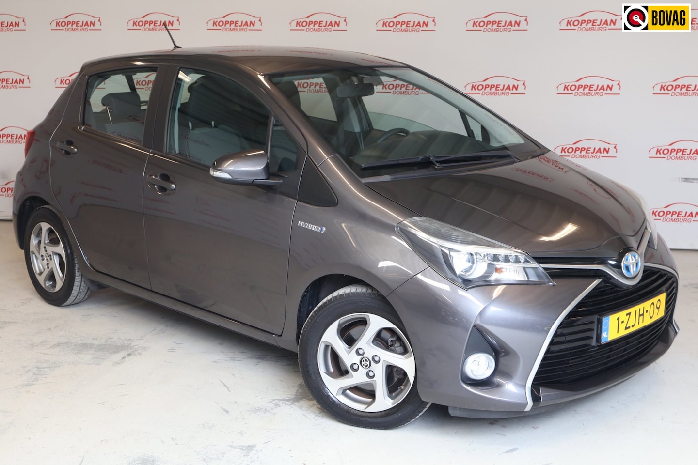Toyota Yaris - 1.5 Hybrid Lease NL auto, Cruise controle, navigatie, - AutoWereld.nl