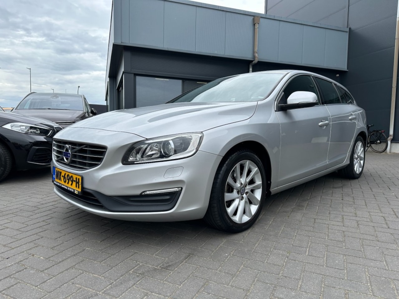 Volvo V60 - V60 1.5 T2 Nordic Aut.Navigatie stoelverwarming standkachel - AutoWereld.nl