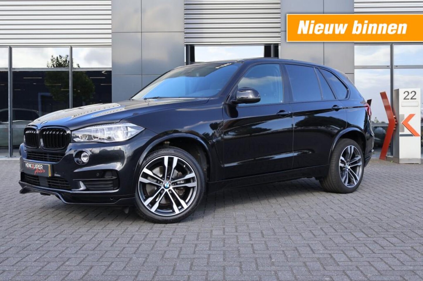 BMW X5 - xDrive 35i High Executive / Panodak /Leer/ Trekhaak wegklb./Standverwarming - AutoWereld.nl