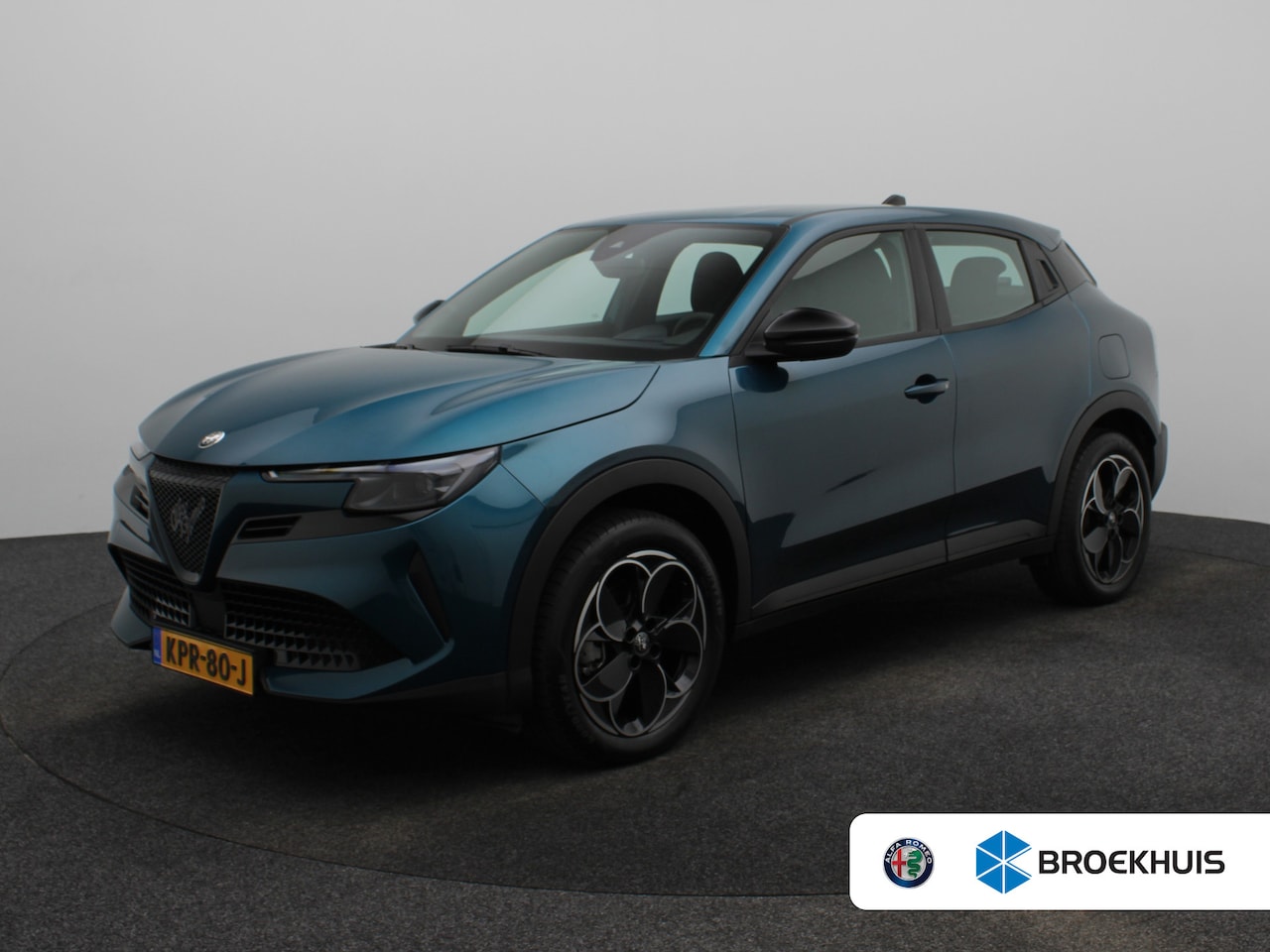 Alfa Romeo Junior - Elettrica 54 kWh | Adaptieve cruise | Apple carplay/ Android auto | Parkeersensoren | Led - AutoWereld.nl