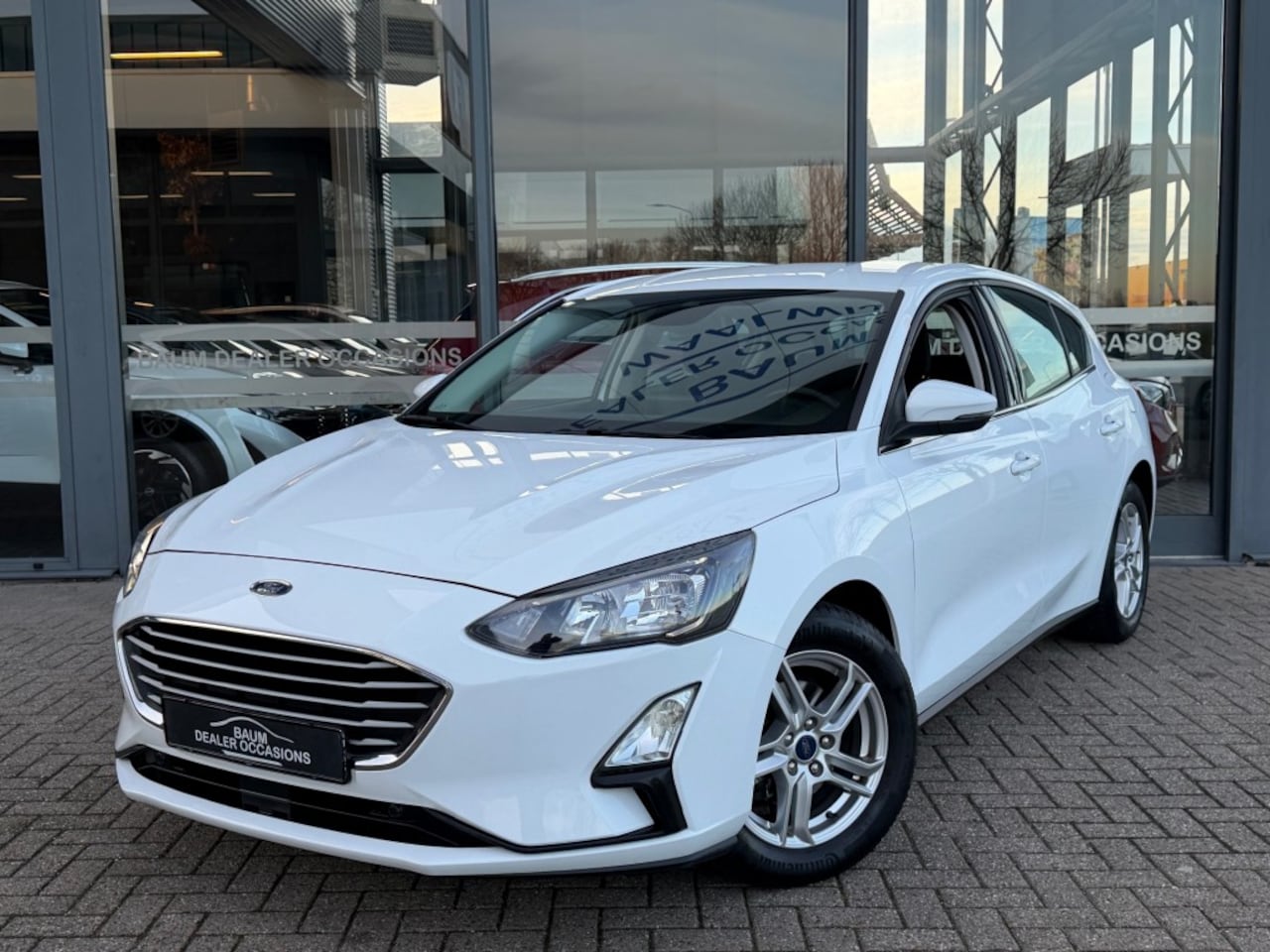 Ford Focus - 1.0 EB TREND EDITION BUSINESS NAVI AIRCO PDC - AutoWereld.nl