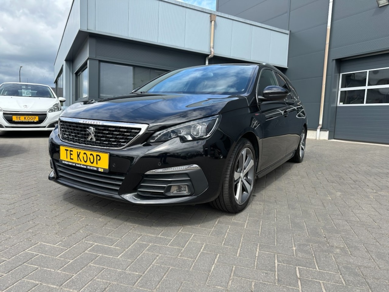 Peugeot 308 - Break 1.2 PureTech Aut. GT-Line Navigatie - AutoWereld.nl