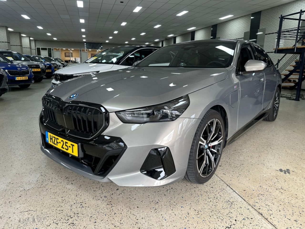 BMW 5-serie - 530e M Sport Panorama Dak Navigatie Multimedia NL Auto NAP - AutoWereld.nl