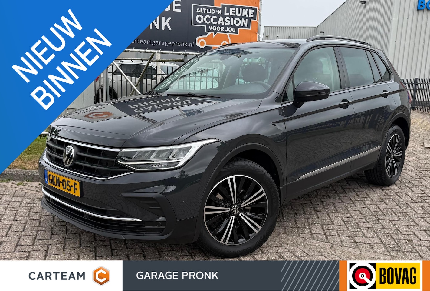 Volkswagen Tiguan - 1.5 TSI CAMERA/TREKHAAK/CARPLAY/STUURVERW - AutoWereld.nl