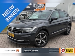 Volkswagen Tiguan - 1.5 TSI CAMERA/TREKHAAK/CARPLAY/STUURVERW