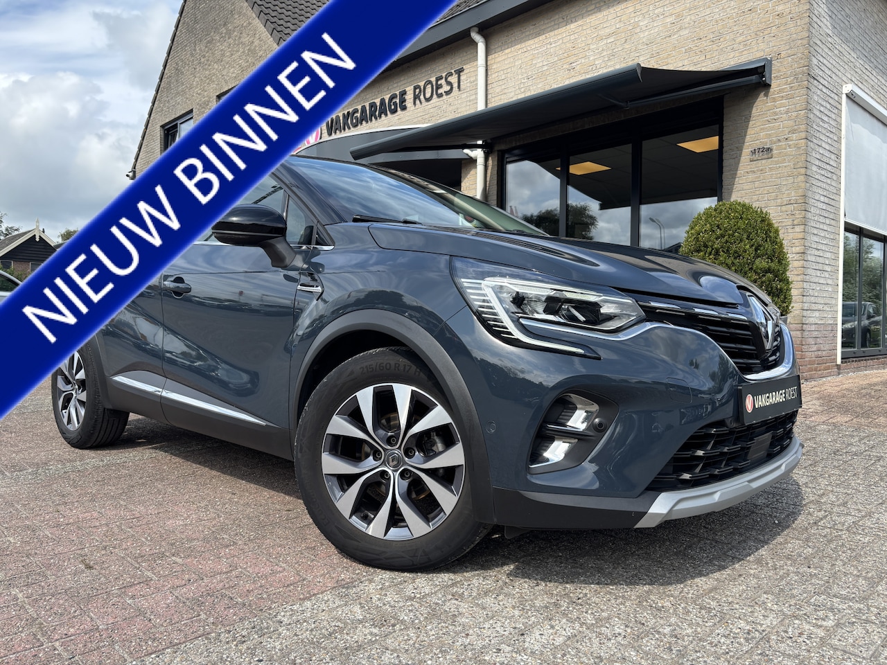 Renault Captur - 1.3 TCe 140pk Automaat Intens Full LED / 360-camera / Parkeersensors - AutoWereld.nl