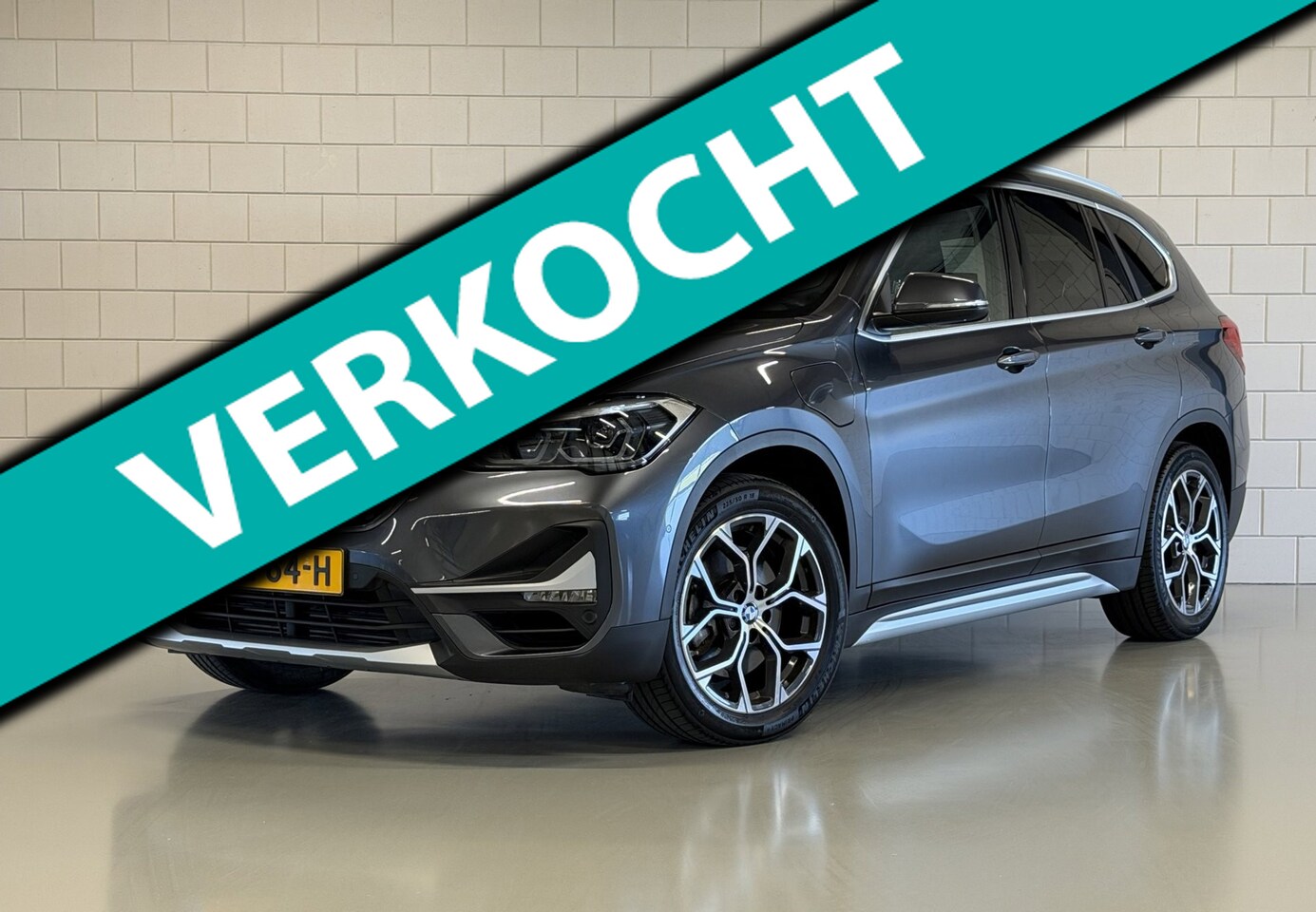 BMW X1 - XDrive25e High Executive xLine | PANO | TREKHAAK | HEAD-UP | 1E EIG | DEALER | CAMERA - AutoWereld.nl
