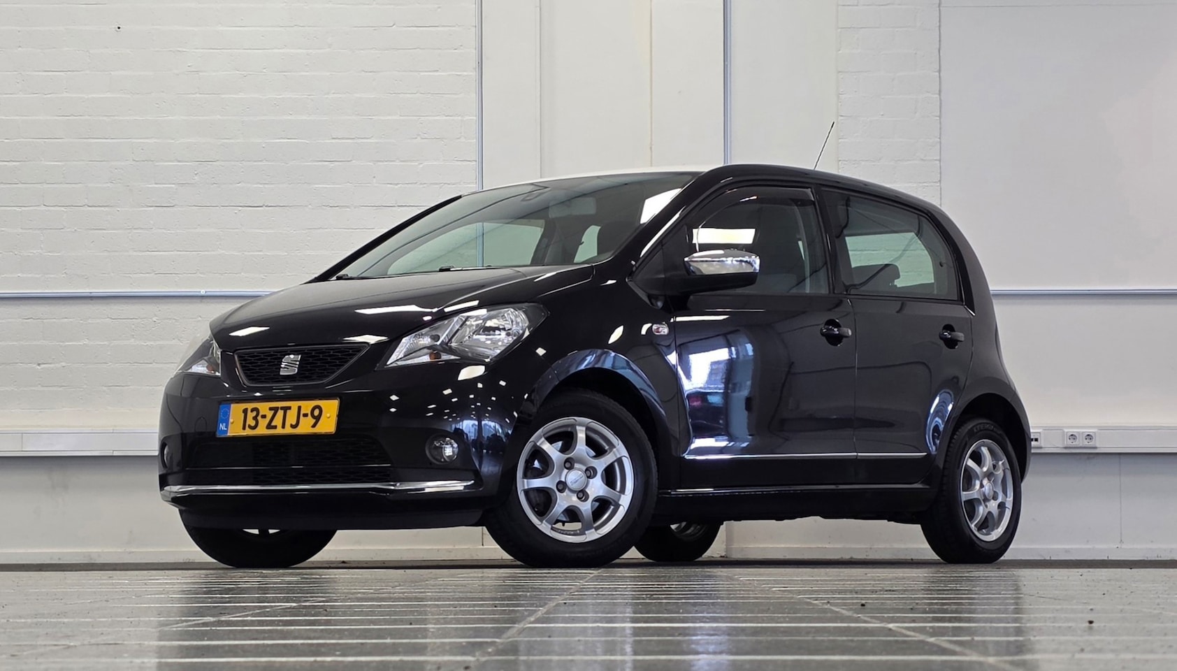 SEAT Mii - 1.0i Style Automaat Airco 5d Garantie LM velgen Mooi! - AutoWereld.nl