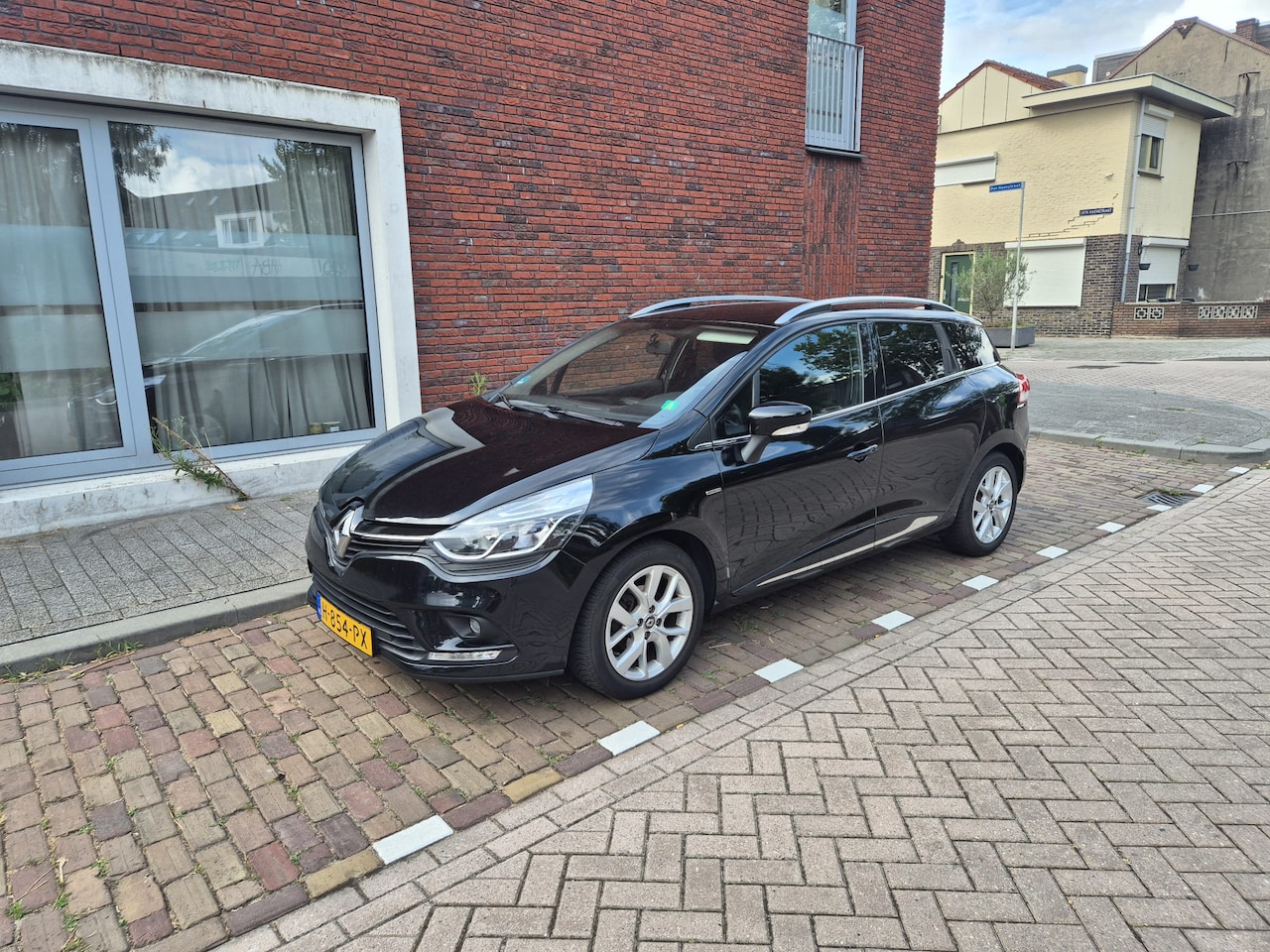 Renault Clio Estate - 0.9 TCe Limited - AutoWereld.nl
