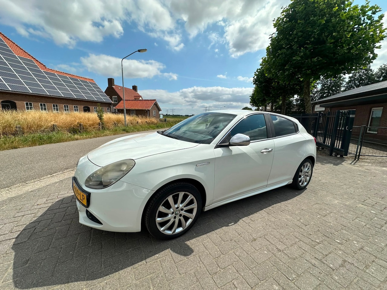 Alfa Romeo Giulietta - 1.4 T Distinctive | CLIMATE | APK 04-2027 | - AutoWereld.nl