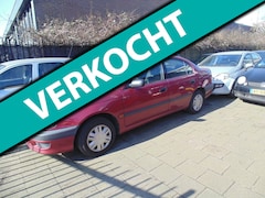 Toyota Avensis - 1.6 Terra E sedan M 2000