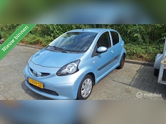 Toyota Aygo - 1.0-12V +