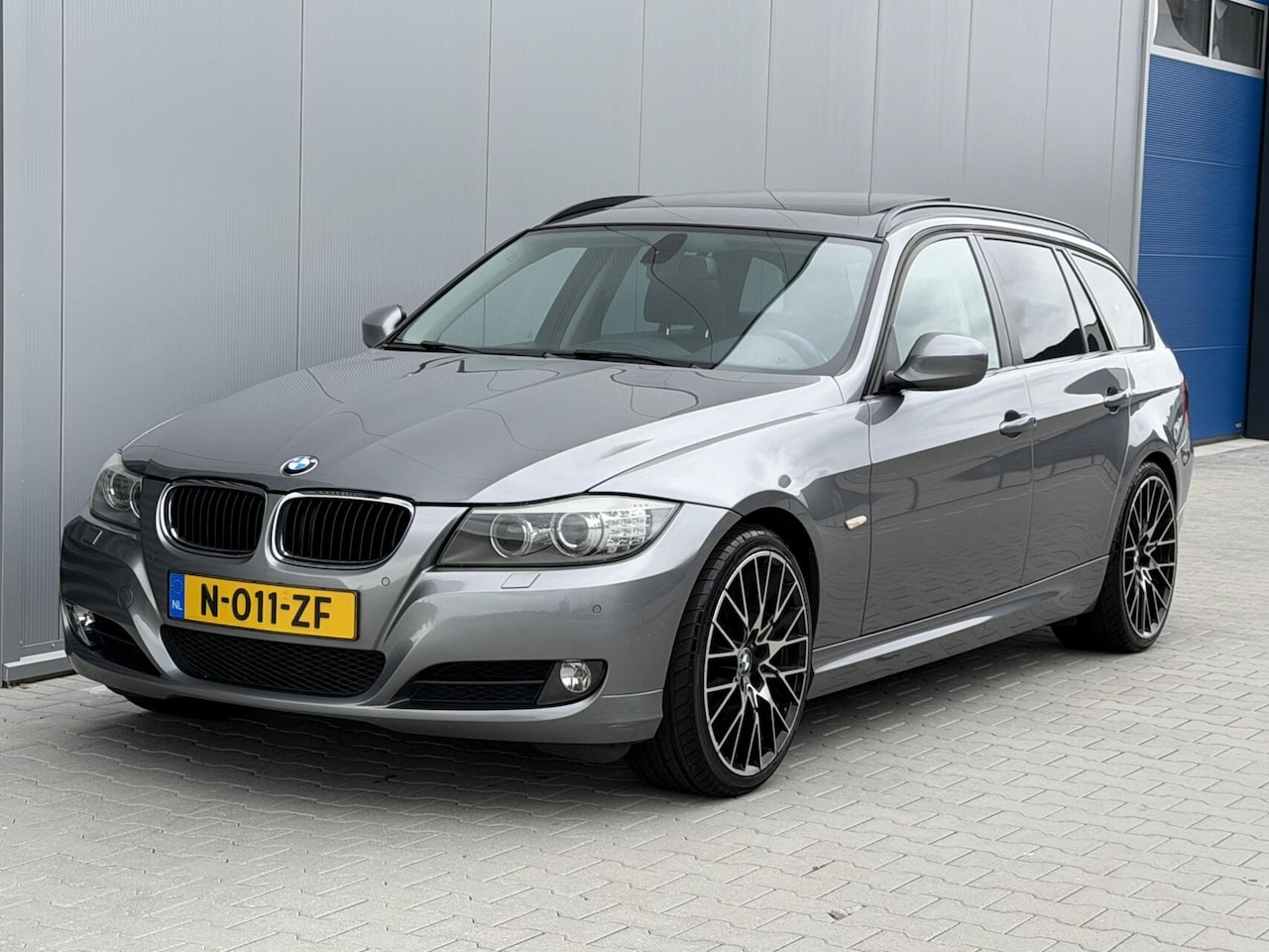 BMW 3-serie Touring - 318i Luxury Line - Pano - Xenon - - AutoWereld.nl
