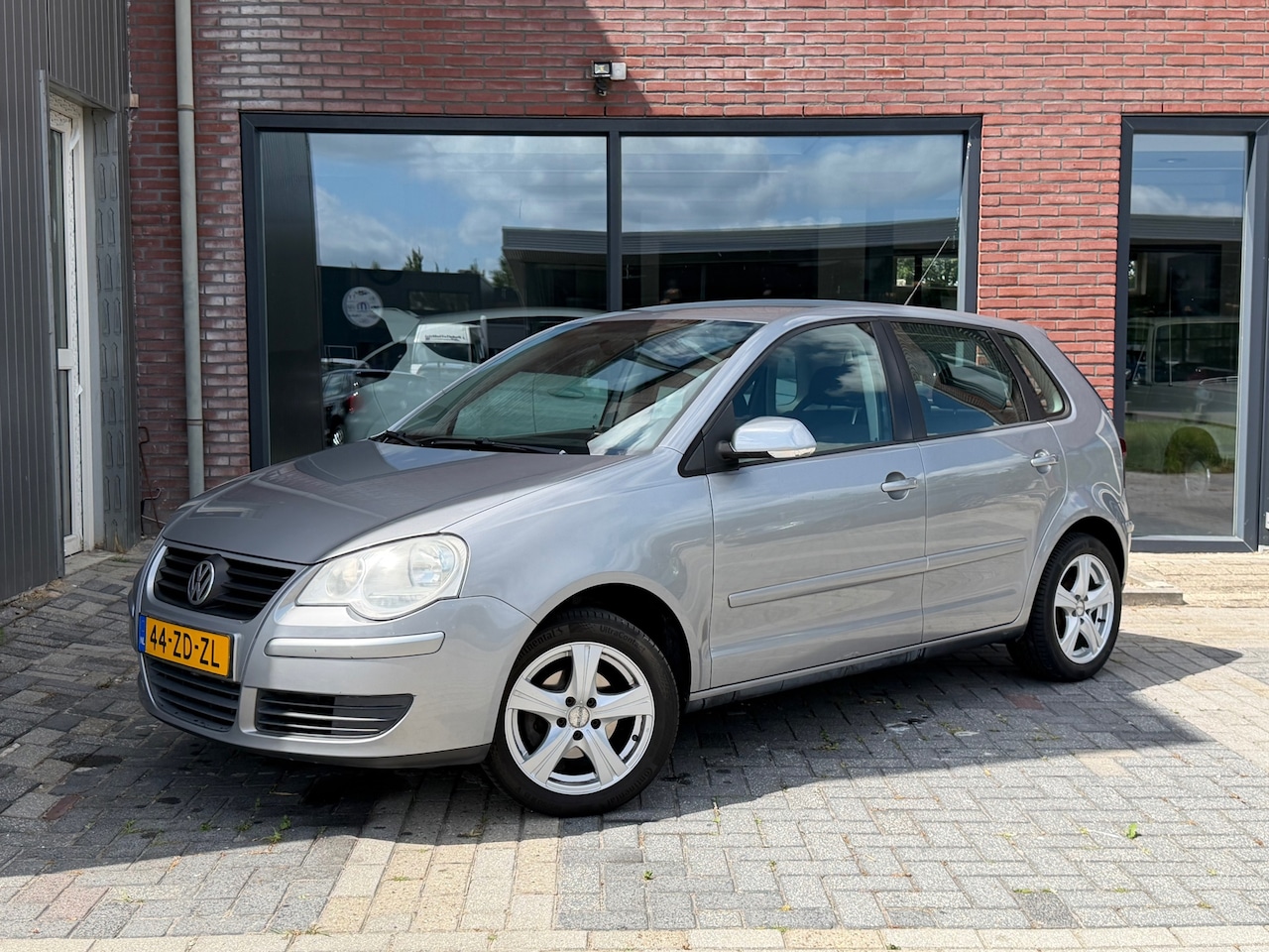 Volkswagen Polo - 1.4-16V Optive | 01-2027 APK | Trekhaak | Airco | - AutoWereld.nl
