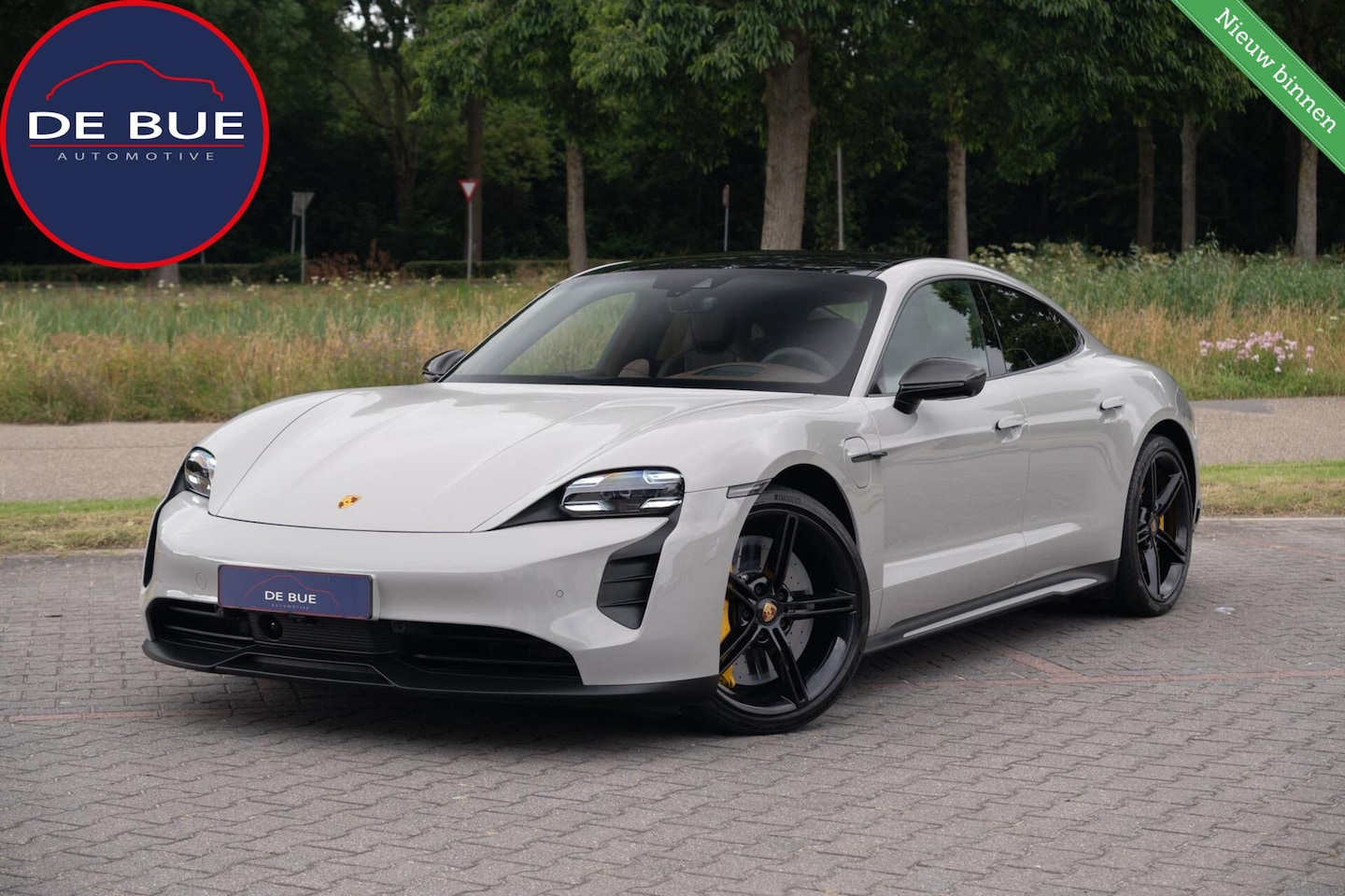 Porsche Taycan - 4S Performance Plus 84 kWh | Krijt | Keramisch |€ 181.000 Np | 1 Eig | Org NL NAP | SportD - AutoWereld.nl