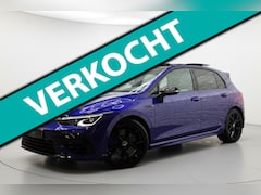 Volkswagen Golf - 2.0 TSI R 4Motion PANO IQ LEER H&K HEAD UP