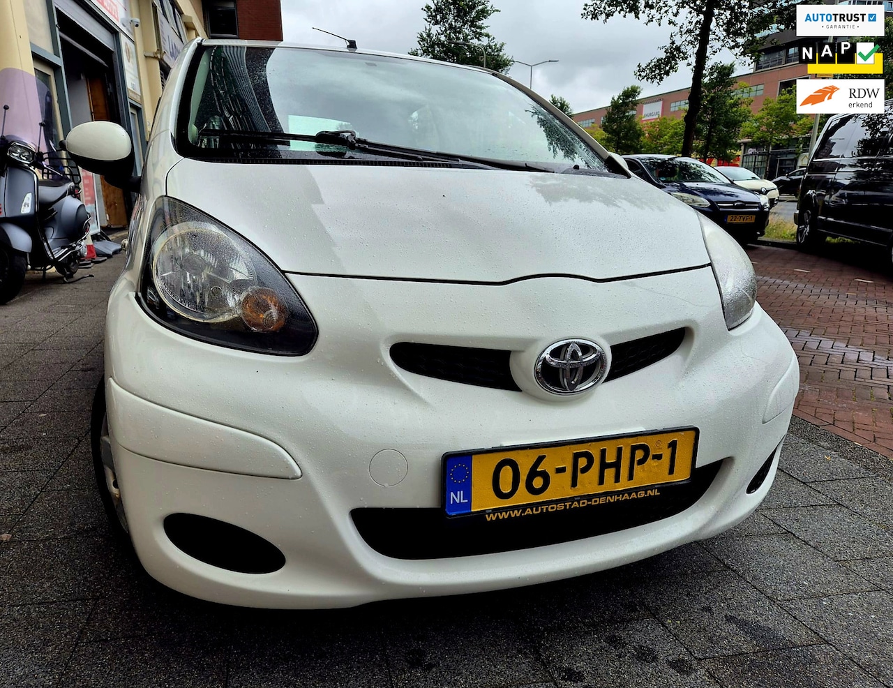 Toyota Aygo - 1.0-12V Cool 5drs Airco Carplay - AutoWereld.nl
