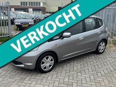 Honda Jazz - 1.2 Trend 5 deurs hoge instap 90PK NL AUTO NAP Airco l Trekhaak l MTF-stuur l Elek pakket