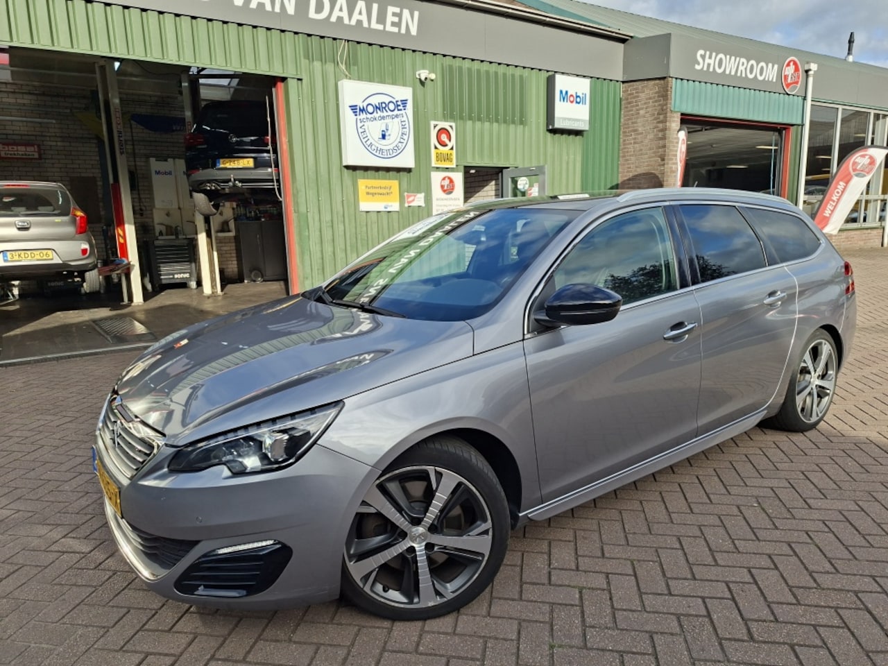 Peugeot 308 SW - 1.6 e-THP GT 205 1.6 e-THP GT 205 - AutoWereld.nl