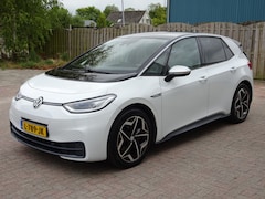 Volkswagen ID.3 - First Plus 58 kWh Automatische airco, navigatie, achteruitrijcamera, licht metalen velgen,