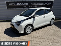 Toyota Aygo - 1.0 VVT-i x-play Als nieuw | Airco | Apple Carplay/Android Auto | Bluetooth | Camera | RIJ