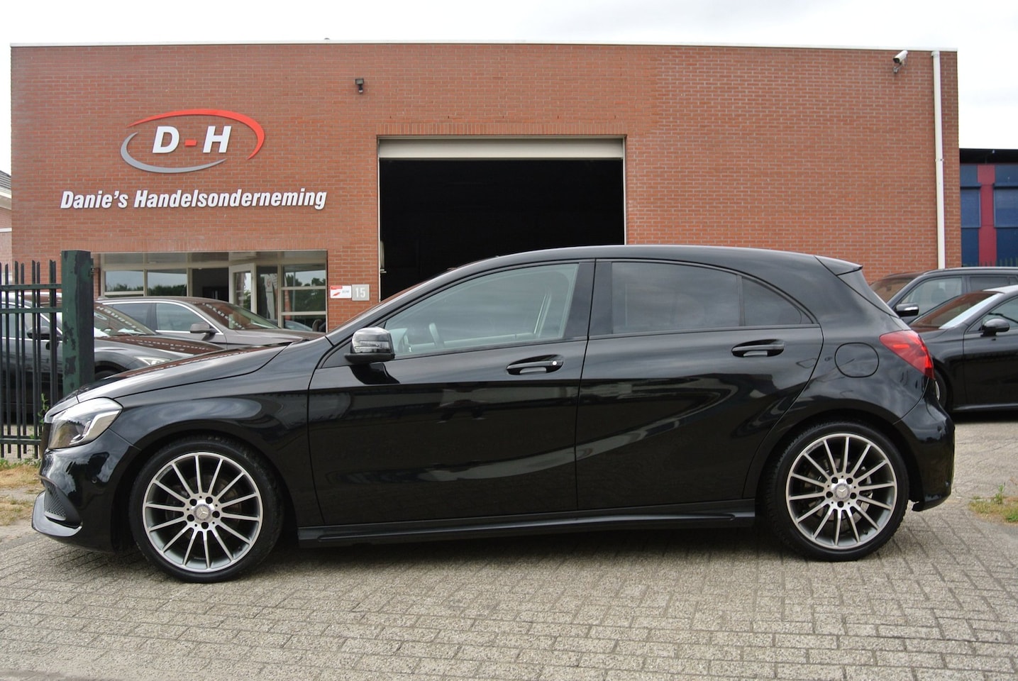 Mercedes-Benz A-klasse - 200 Motorsport Edition amg panoramadak automaat inruil mogelijk - AutoWereld.nl