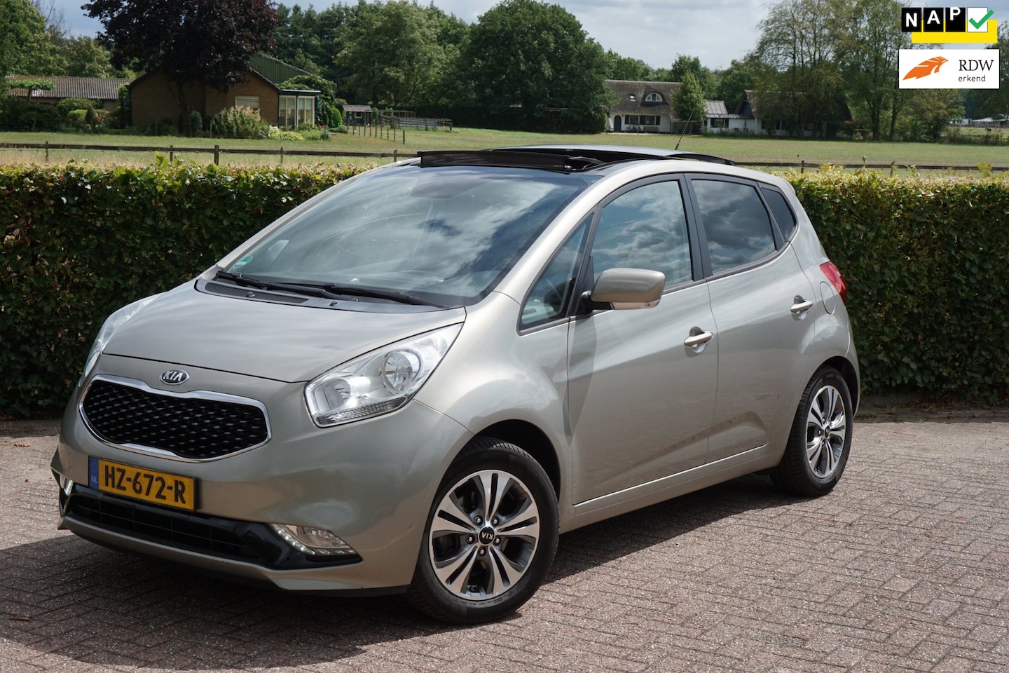 Kia Venga - 1.6 CVVT ExecutiveLine|1e Eigenaar|Volledige Historie - AutoWereld.nl