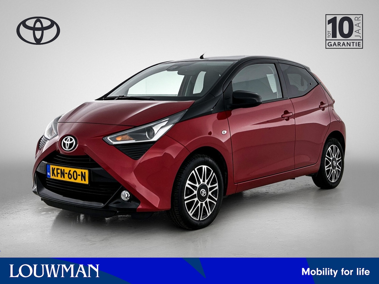 Toyota Aygo - 1.0 VVT-i x-joy Limited | Apple CarPlay/Android Auto | Half lederen bekleding | achteruitr - AutoWereld.nl