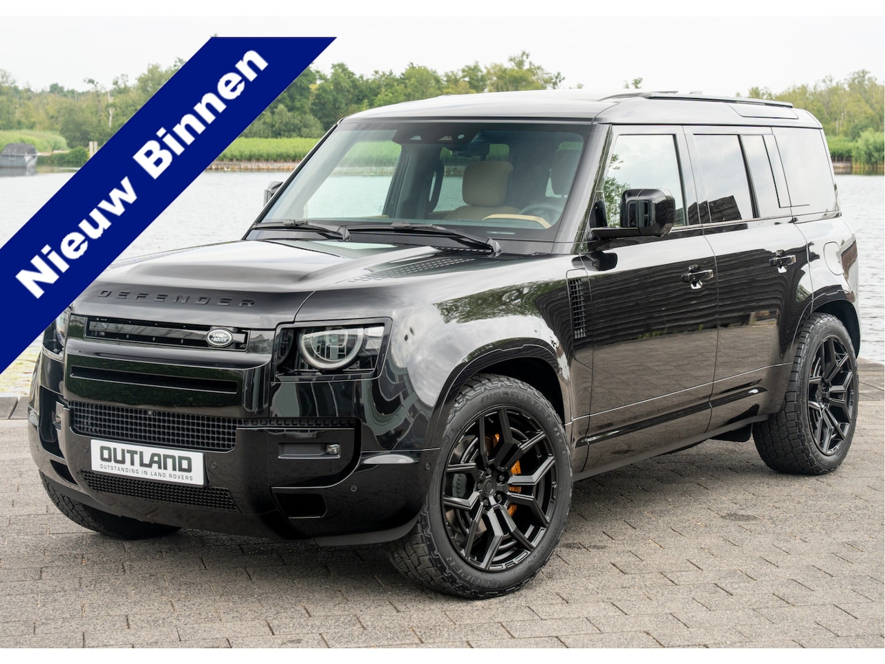 Land Rover Defender 110 - P300e 110 X-Dynamic HSE | Full Options | Urban WX-2R | Incl. Winterbanden | Santorini Blac - AutoWereld.nl