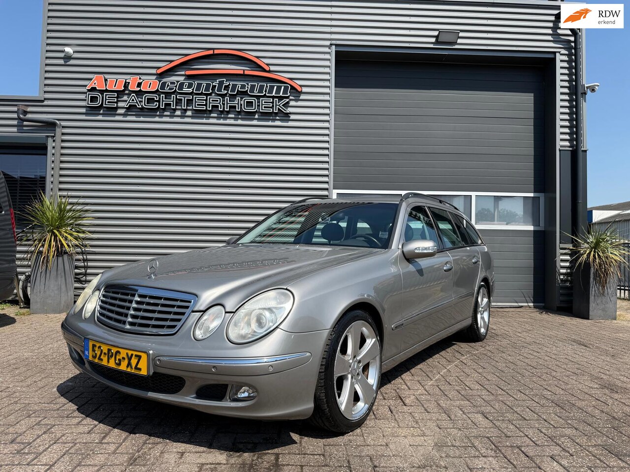 Mercedes-Benz E-klasse Combi - 240 Elegance Combi Automaat | Climate | Cruise | Youngtimer | Nette Auto - AutoWereld.nl