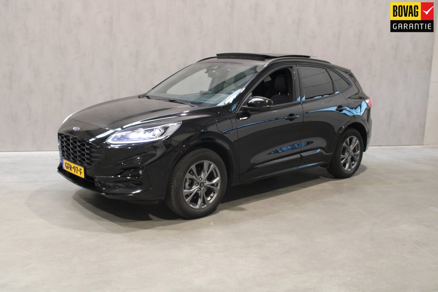 Ford Kuga - 2.5 PHEV ST-Line Panoramadak/Camera/PDC/Trekhaak prijs is Rijklaar - AutoWereld.nl