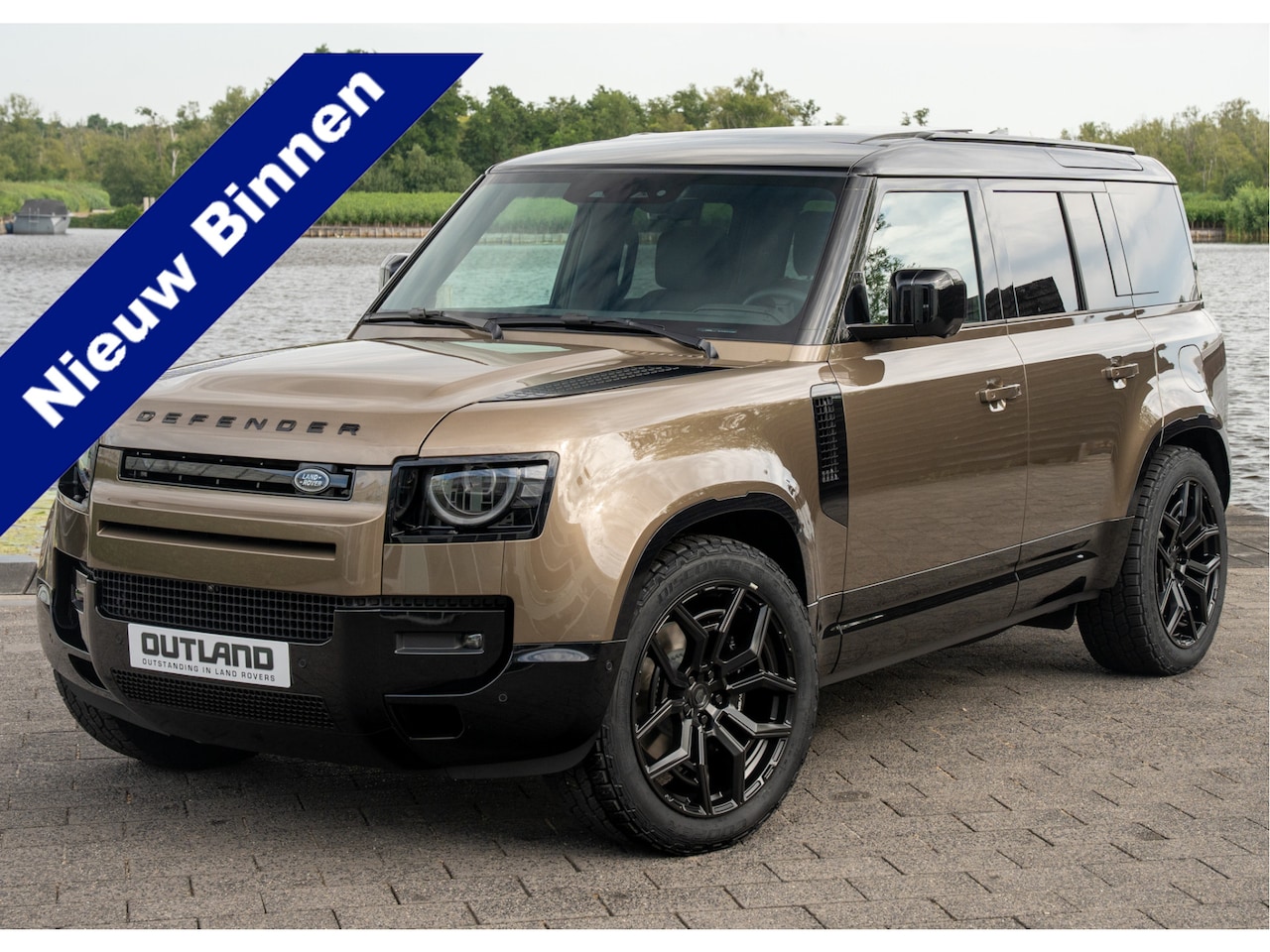 Land Rover Defender 110 - P300e 110 X-Dynamic HSE | Full Options | Urban WX-2R | Incl. Winterbanden | Gondwana Stone - AutoWereld.nl
