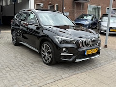 BMW X1 - SDrive20i Orange Edition III, Panoramadak, Apple Carplay/Android, Stoelverwarming, Sfeerve