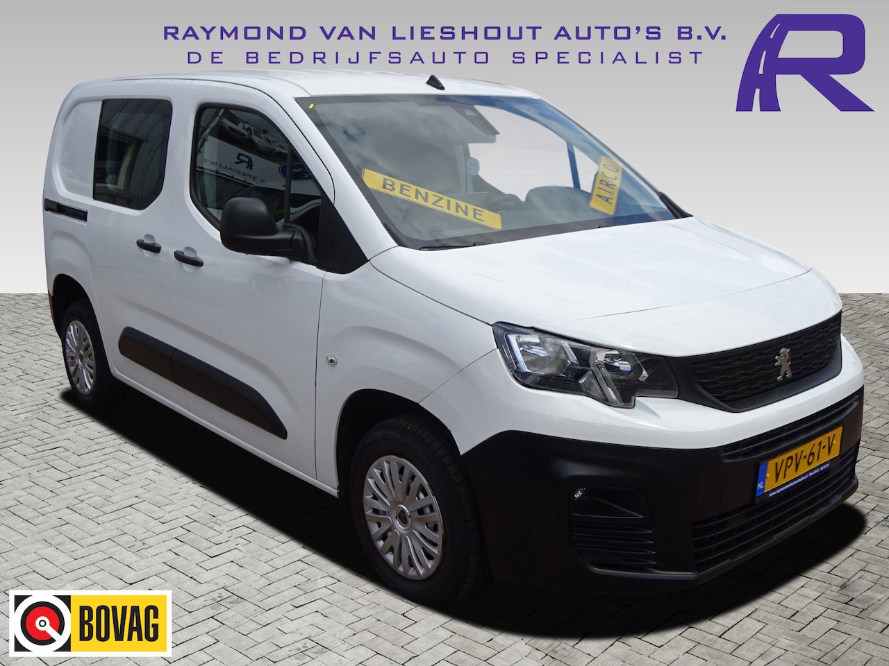 Peugeot Partner - 1.2 PureTech Pro BENZINE AIRCO NAVI CRUISE CONTROL PDC SCHUIFDEUR - AutoWereld.nl