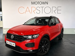Volkswagen T-Roc - 1.5 TSI Sport Black Edition Virtual Cockpit