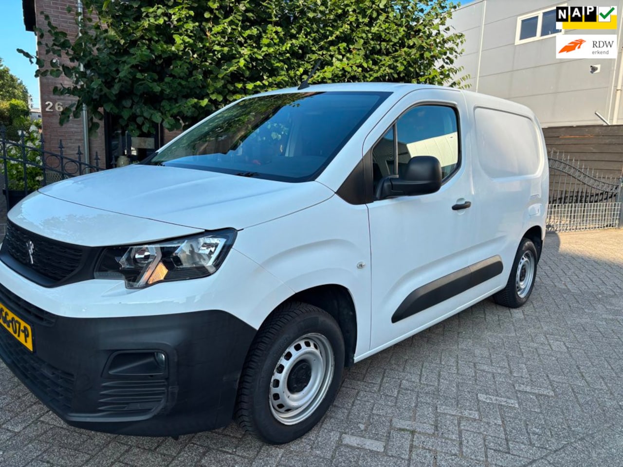 Peugeot Partner - 1.5 BlueHDI Premium 1.5 BlueHDI Premium - AutoWereld.nl