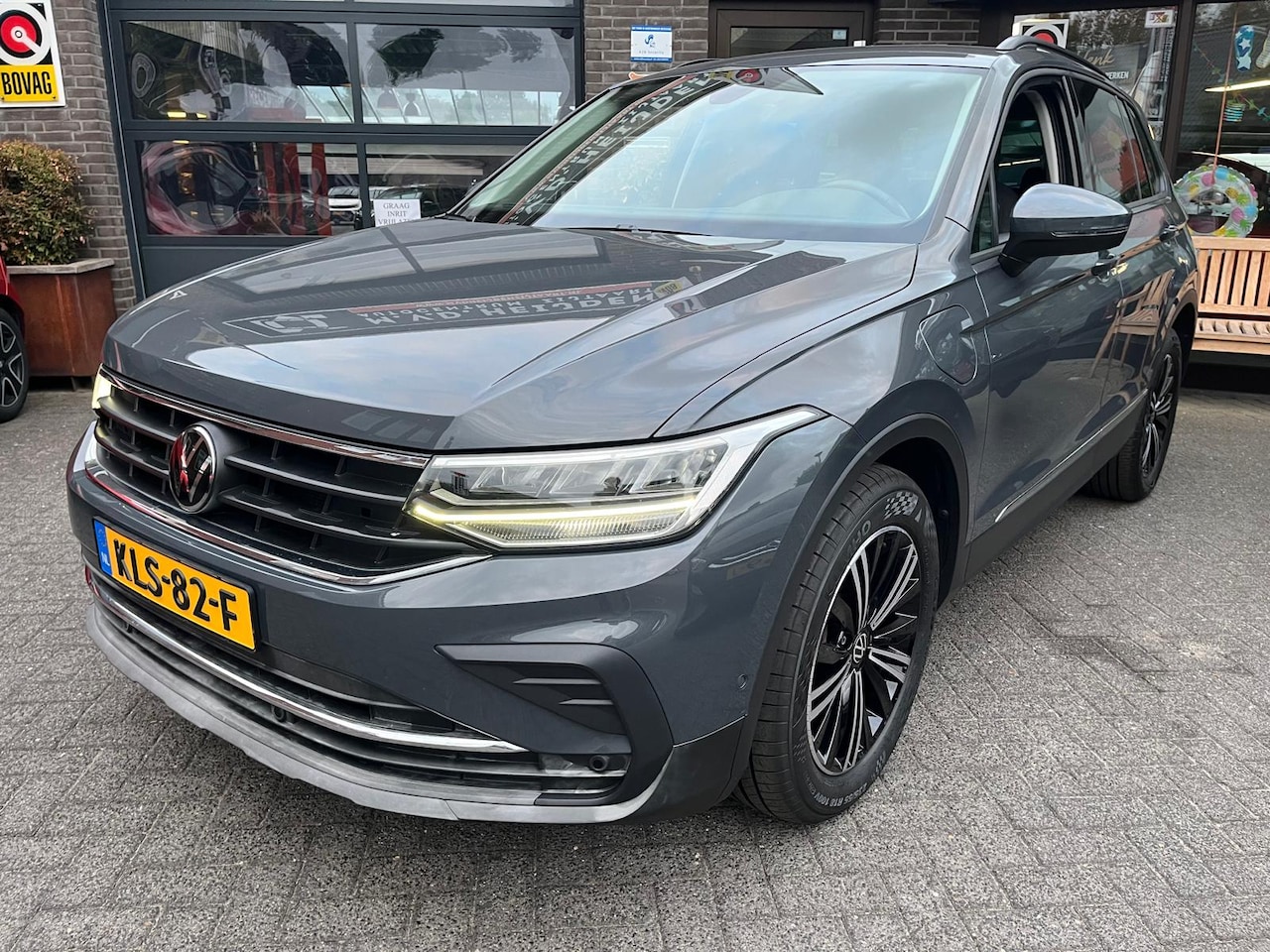 Volkswagen Tiguan - 1.4 TSI eHybrid Elegance Trekhaak - AutoWereld.nl