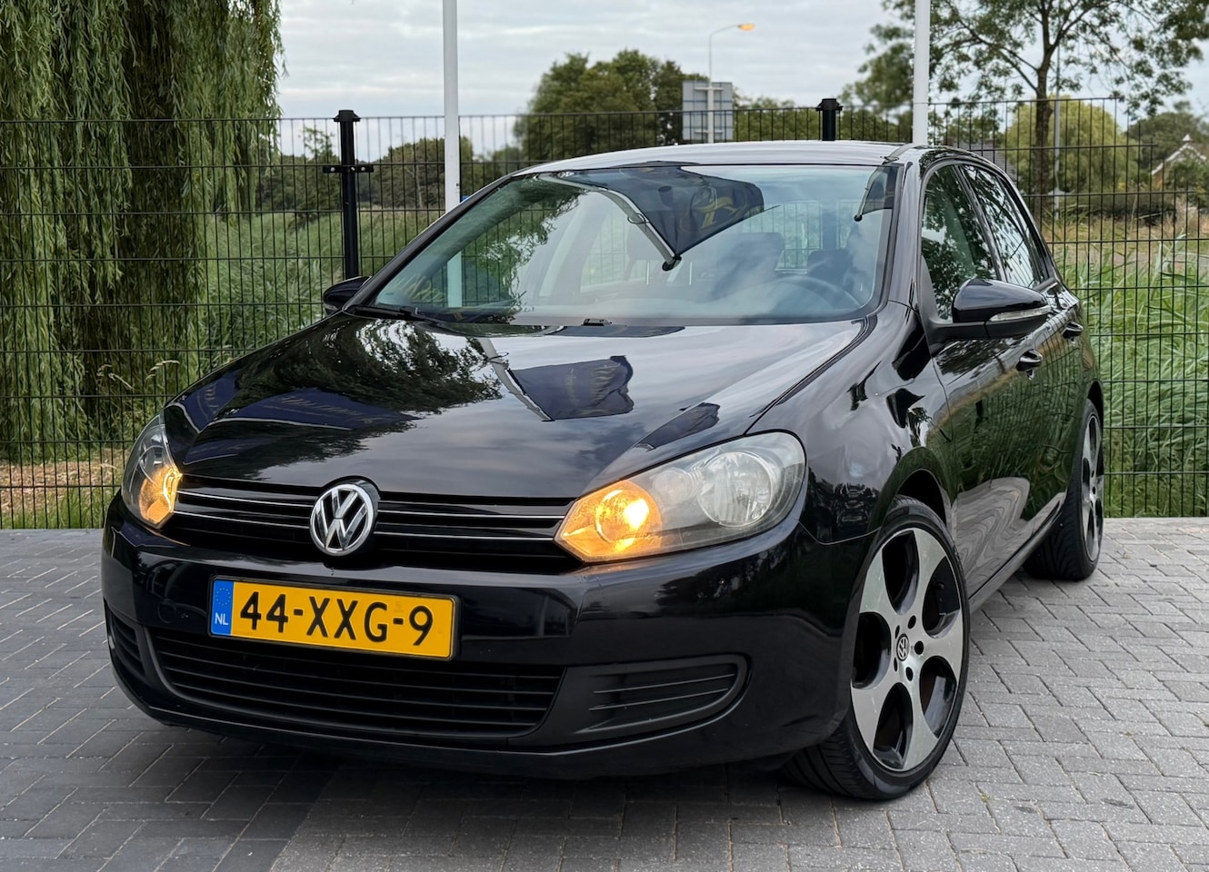 Volkswagen Golf - 1.2 TSI BlueMotion CLIMA / CRUISE / LM / CAMERA / NAP - AutoWereld.nl