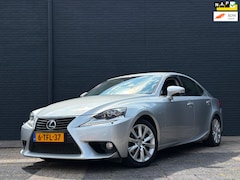 Lexus IS - 300h Luxury Line | Stoel & Stuurverwarming | Onderhoudshistorie Aanwezig | NAP