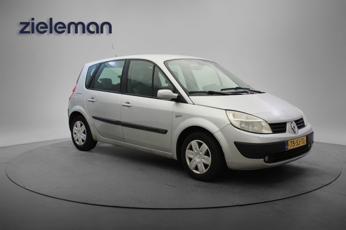 Renault Scénic - 1.6 16V Expression Comfort - Cruise, Clima, Trekhaak - AutoWereld.nl