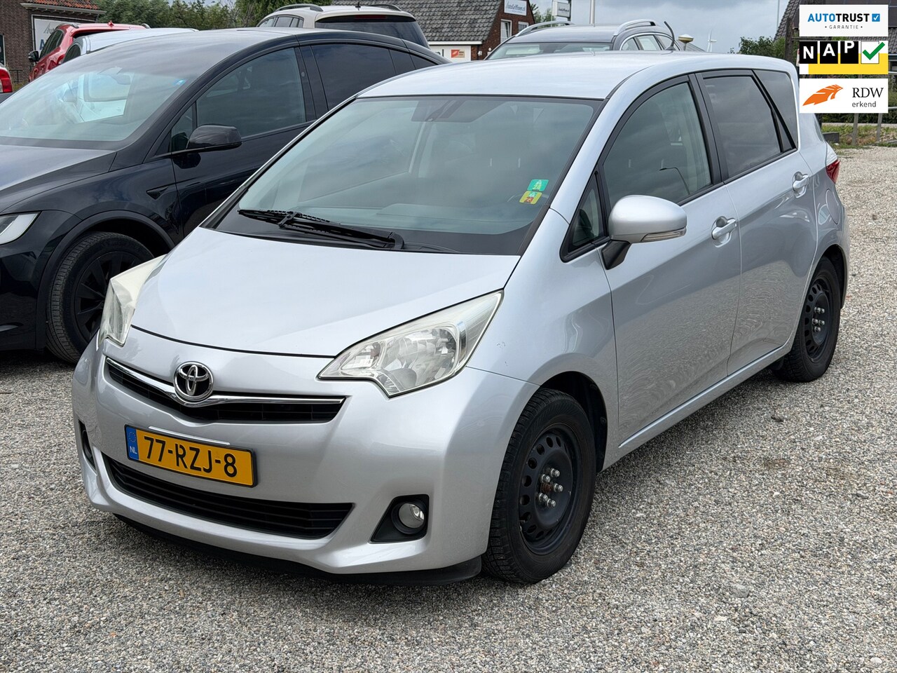 Toyota Verso S - 1.3 VVT-i Dynamic Keyless Automaat Camera Winterbanden Clima - AutoWereld.nl