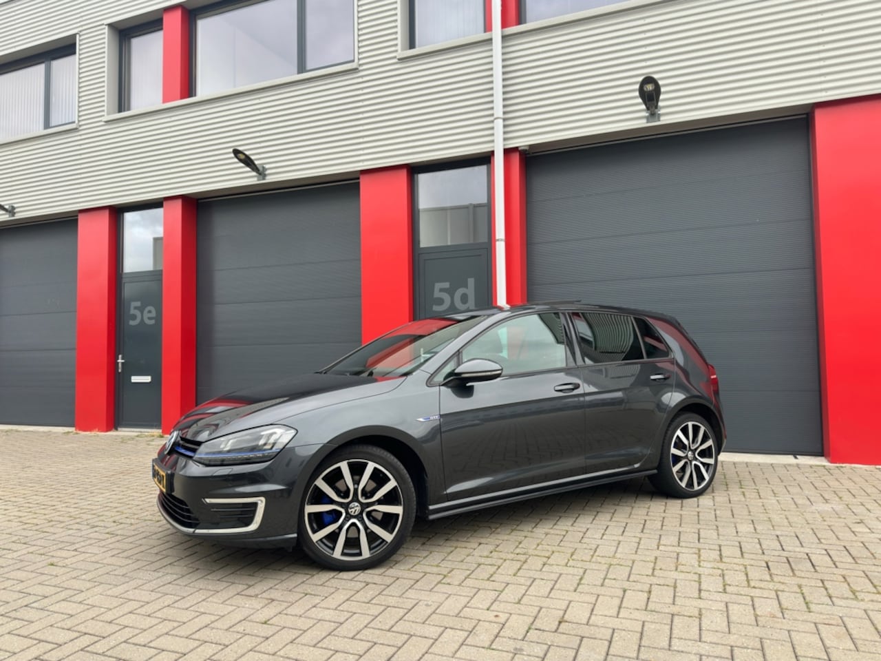Volkswagen Golf - 1.4 TSI GTE NW Turbo , Pano , Keyless , ZGAN