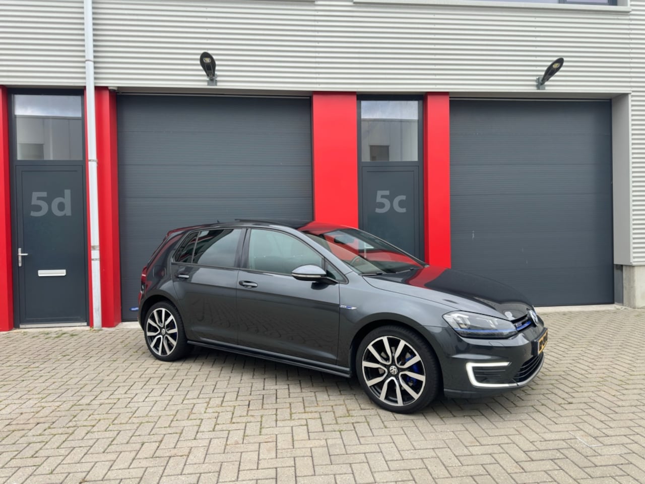 Volkswagen Golf - 1.4 TSI GTE NW Turbo , Pano , Keyless , ZGAN